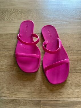 Old Navy Women’s Bright Pink Double-Strap Slide Sandals
